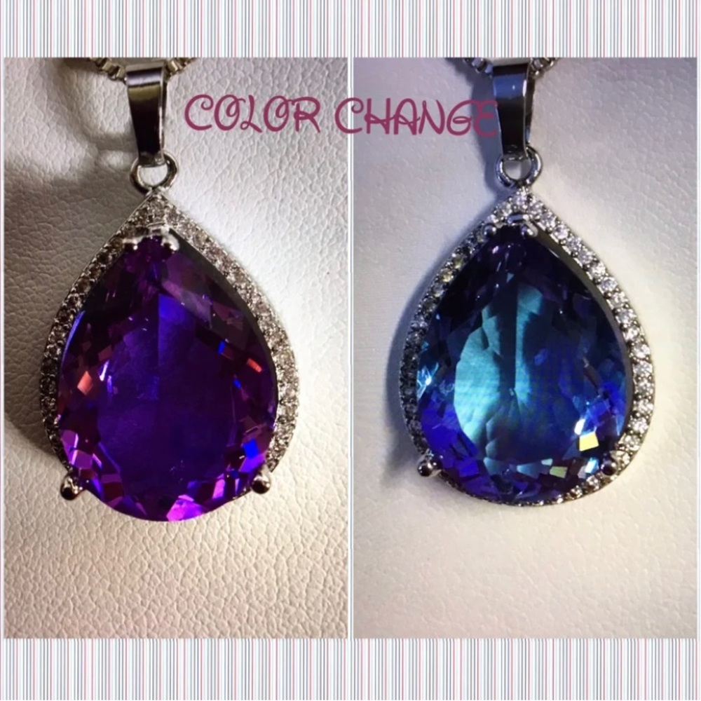 ❣️❣️❣️SOLD❣️❣️❣️Color Change Lab Alexandrite with Halo of clear CZ Topaz in 925
